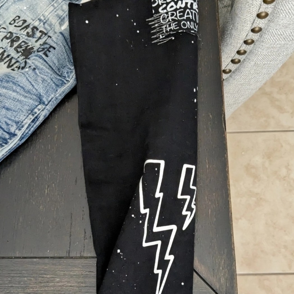 Stylish Graphic Denim Jeans Set - Black and Gray - Picture 4 of 10